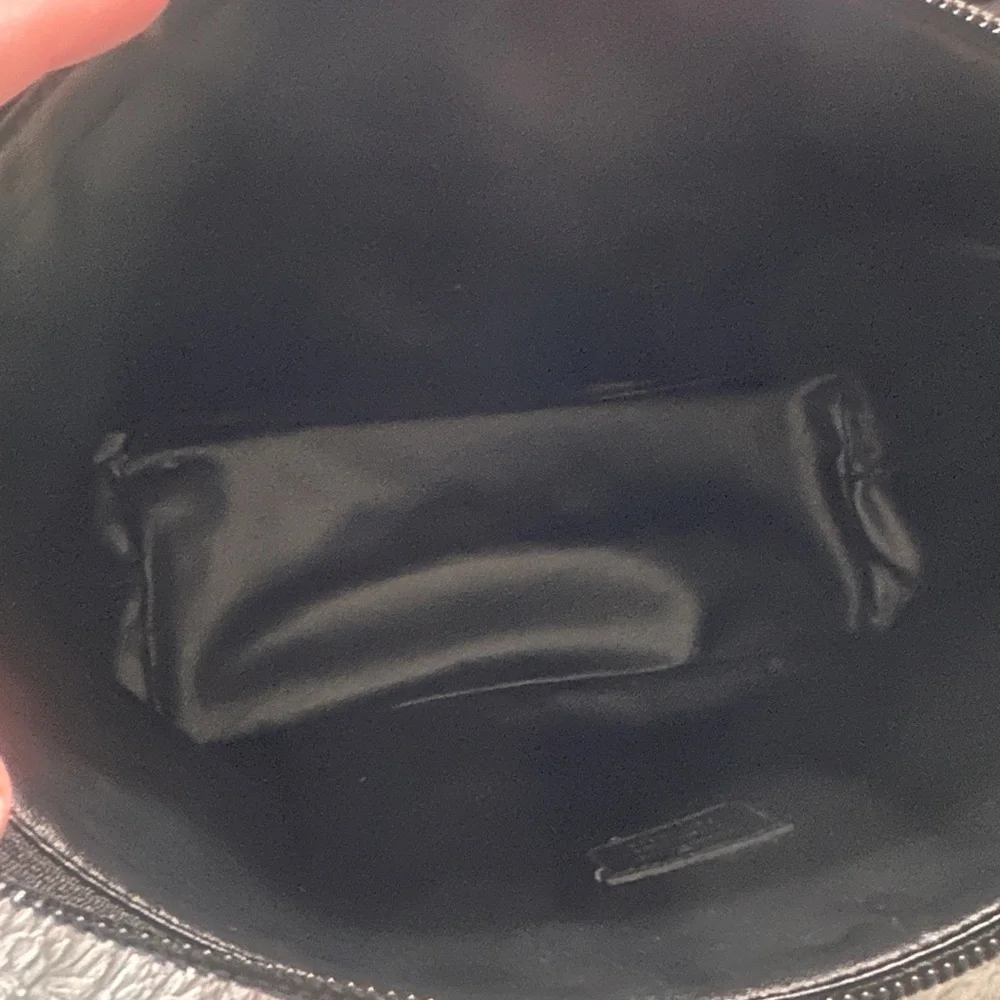 Salvatore Ferragamo Travel Case / Toiletry Bag - Picture 8 of 10